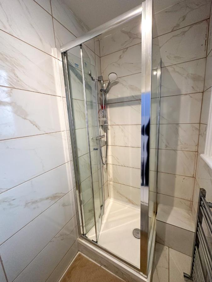 Pink Door Guesthouse Лондон Экстерьер фото