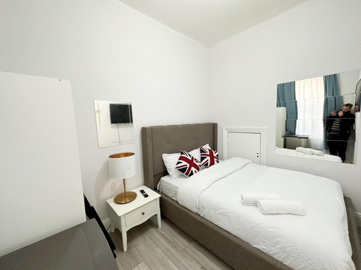 Pink Door Guesthouse Лондон Экстерьер фото