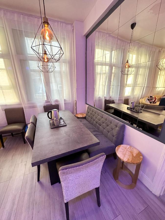 Pink Door Guesthouse Лондон Экстерьер фото